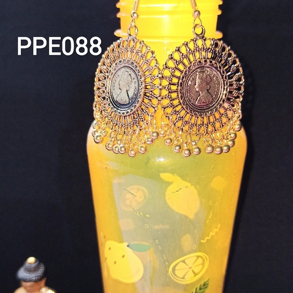 RdE Jewellery Hub PPE088 FANCY GOLDEN EARRING - GOLDEN