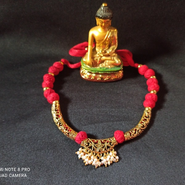 RdE Jewellery Hub PPN083  DESIGNER GOLDEN PATI NECKLACE - GOLDEN AND RED