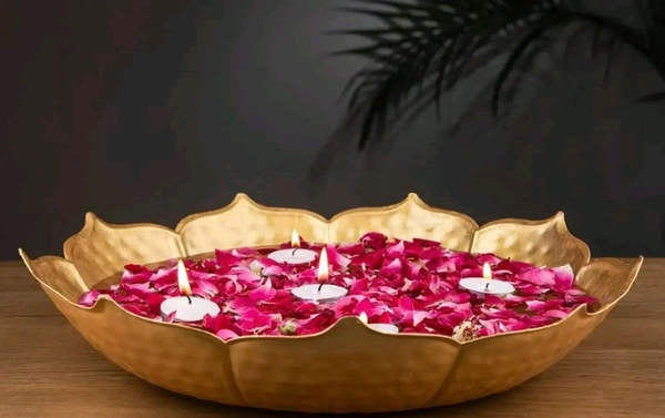 Elegant Design Decorative Lotus Shaped Handcrafted Urli Bowl Traditional Tea Light Candles