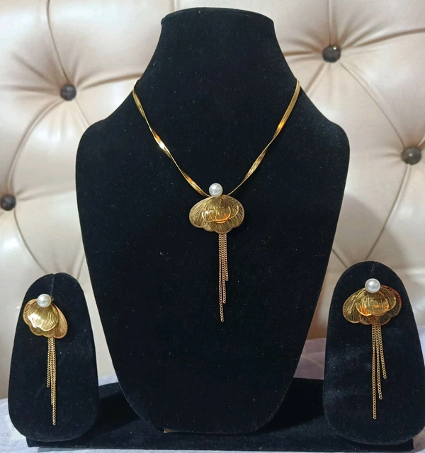 Butterfly 🦋 Pendants With Earrings