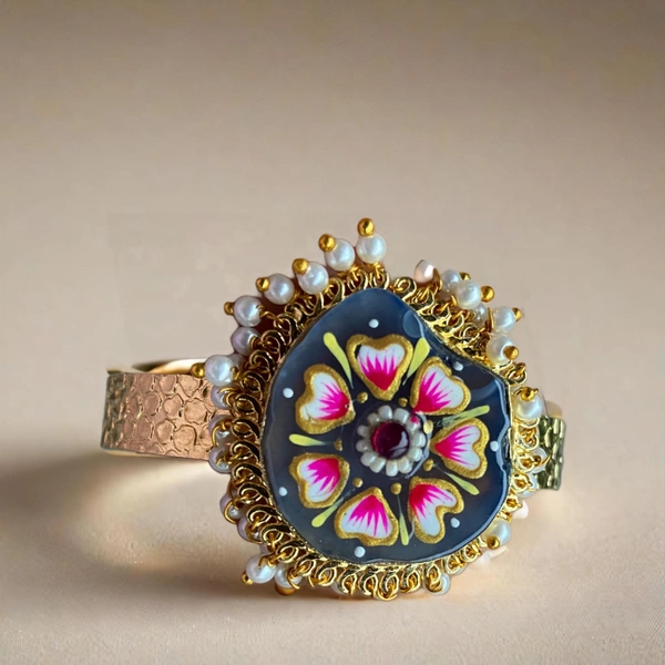 Varenya Tanjore Work Bracelet - Free, Charcoal Grey