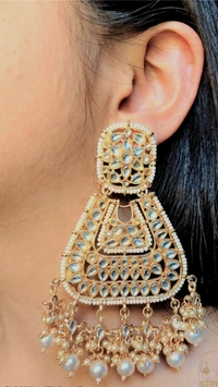 Kundan Chandbali Earrings - Free, Off White