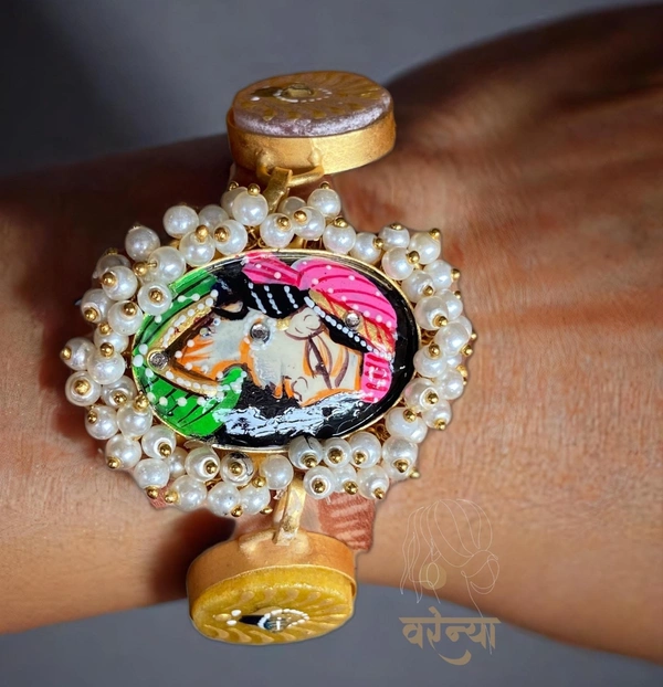 Tanjore Raja Rani Statement Bracelet - Free, Gold