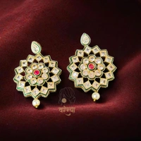 Varenya Kundan Neckpiece with Earrings - Free, Gold