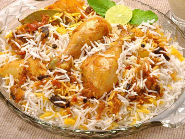 Hydrabadi Chicken Biryani With Raita - Full