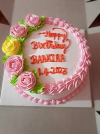 CREAMY CAKE