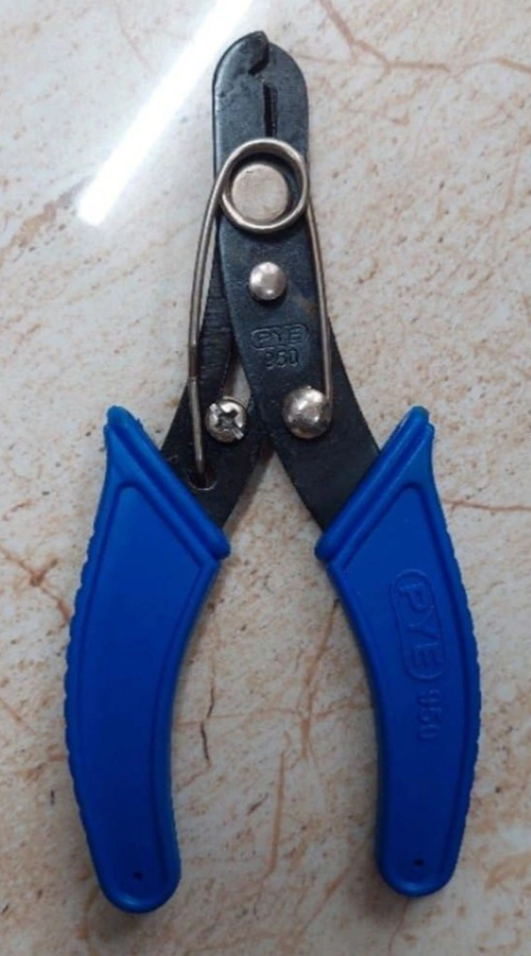 Generic 130mm Insulated Wire Stripper and Cutter - PYE-950 - Blue - Chromium-Vanadium Steel