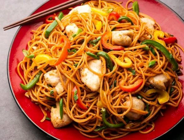 Double Egg Chicken Schezwan Noodles - Full Plate