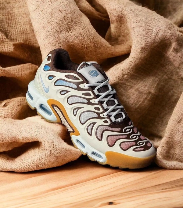 NIKE Nike Air Max Plus TN Drift Phantom Cacao🔥
