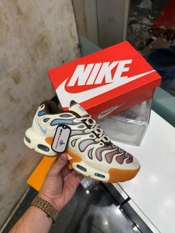 NIKE Nike Air Max Plus TN Drift Phantom Cacao🔥