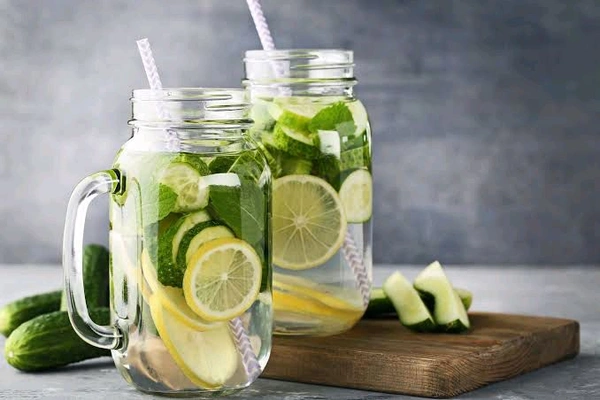 Detox Water Bottle ,Weight Loss-{Cucumber+Lime+Sliced+Lemon+Ginger}