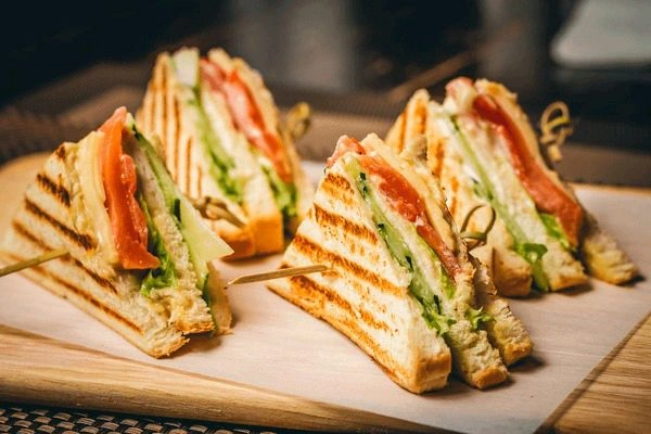 Chicken & Cheese Sandwich
