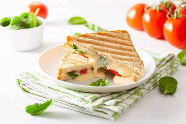 Veg Tomato & Cheese Sandwich