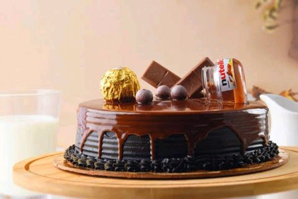 PREMIUM NUTELLA CHOCO CRUNCH CAKE-{1/2 Kg}