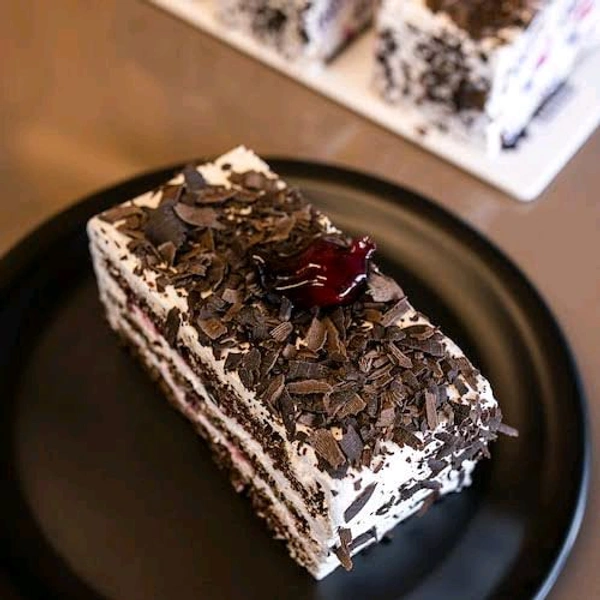BLACK FOREST PASTRY