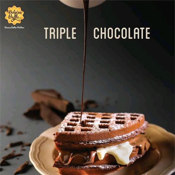 TRIPLE CHOCOLATE WAFFLE