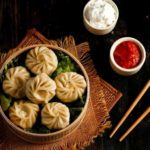 Slice PANEER MOMOS