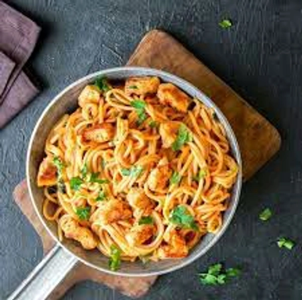 Bamboo  Egg Schezwan Noodles