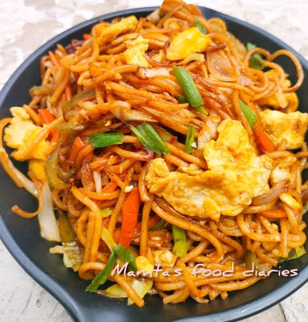 Platinum  Chilli Garlic Egg Noodles 