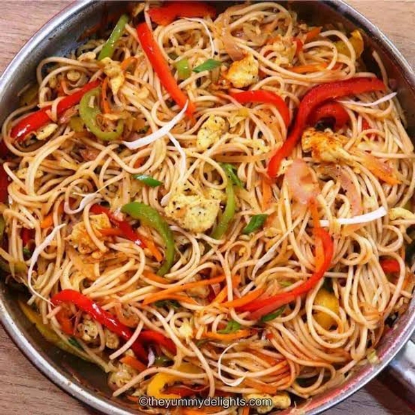 Platinum  Egg Hakka Noodle 