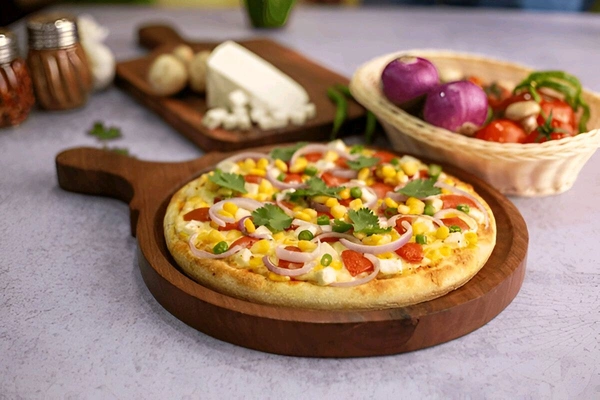 Cloud 9
(onion+capsicum+tomato+corn+jalapeno+paneer)