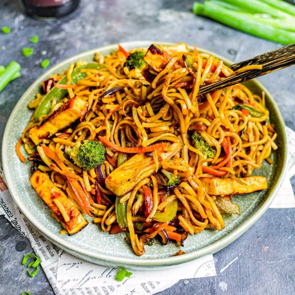 Paneer Egg Noodles