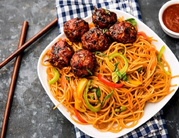 
Manchuria Veg Noodles