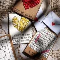 Valentine's Day Special Gift Hamper. 5 Cards With 2 Message Envelopes. Polaroid Photos Can Be Added.