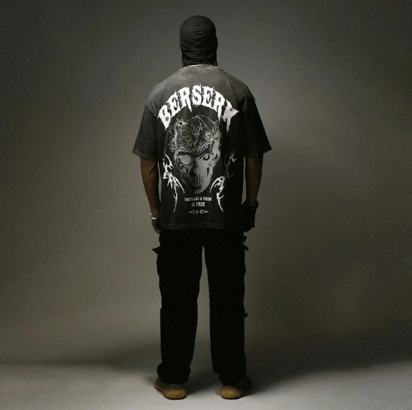Berserk: Victim Of The Fate / Stone Wash / Oversized T-shirt - L