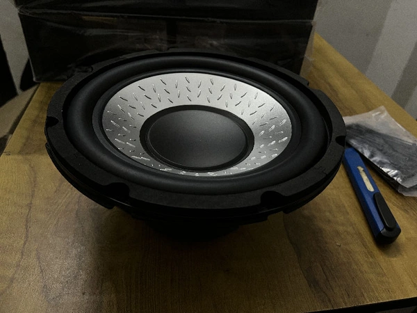 Award  10” Woofer Award 