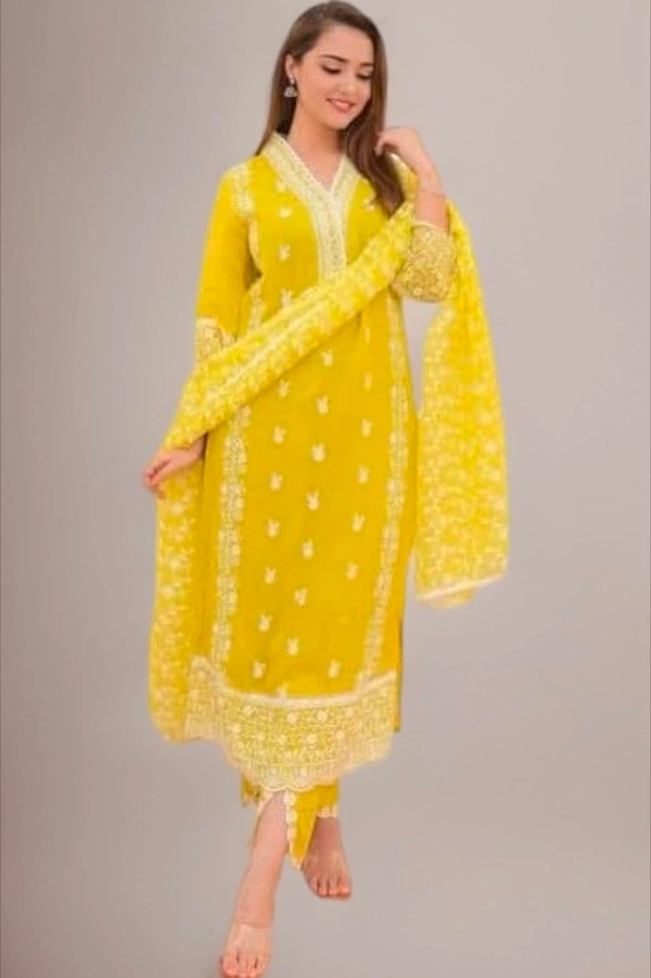 TAMALA PALLU Kurta And Pant set - L