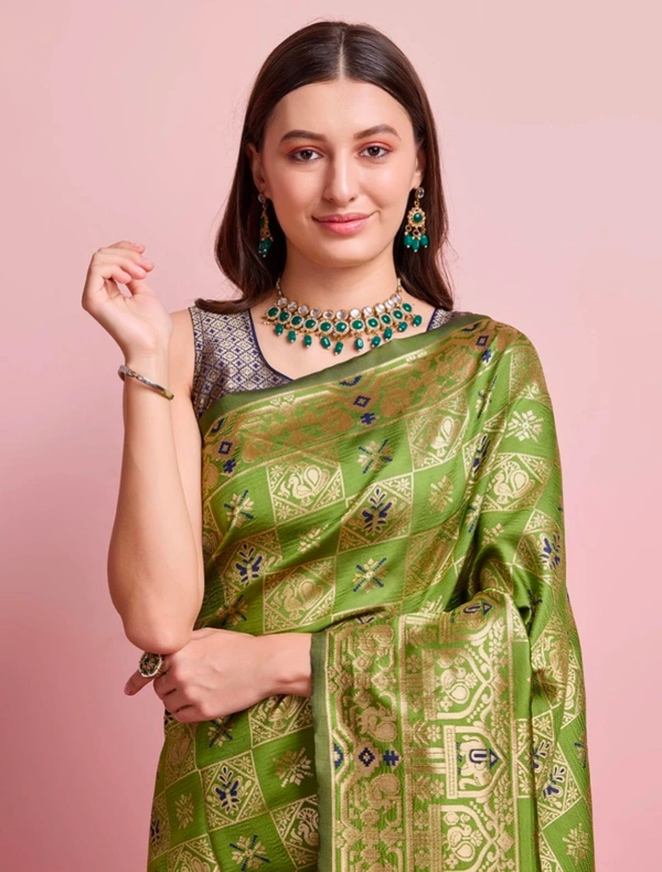 Shreyansh creation Digital Print Banarasi Silk Blend Saree (Dark Green)