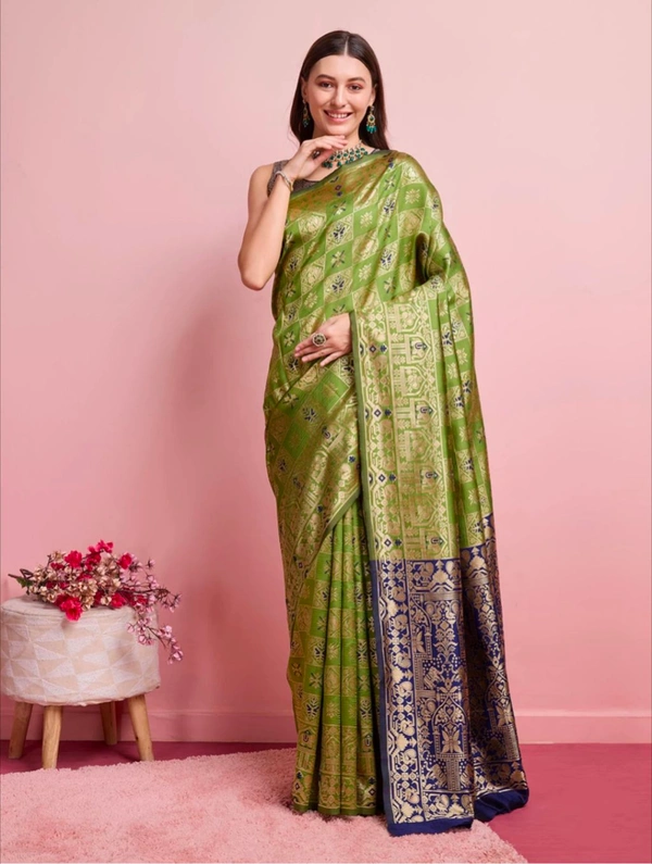 Shreyansh creation Digital Print Banarasi Silk Blend Saree (Dark Green)