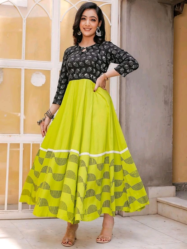 INDI INSIDE Green Rayon Anarkali Kurta - S