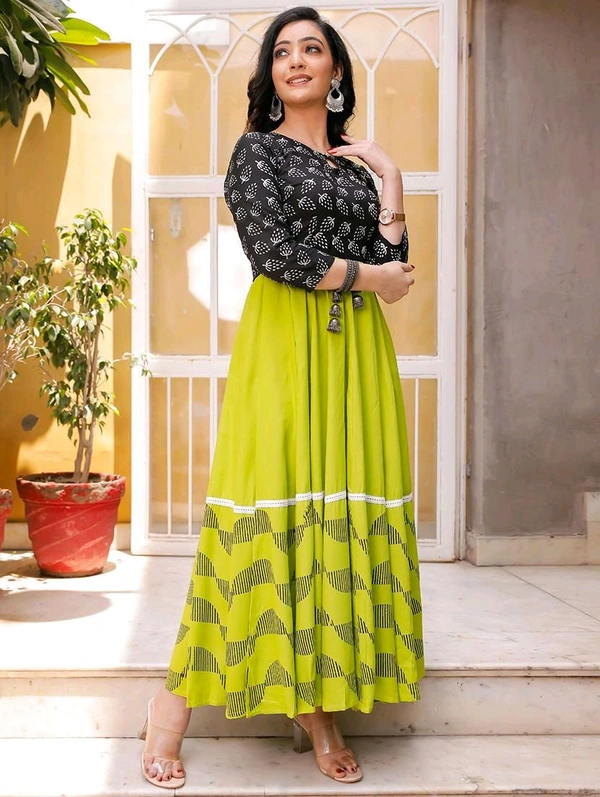 INDI INSIDE Green Rayon Anarkali Kurta - S