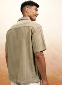  HIGHLANDER Highlander Men Oversized Textured Dobby Striped Shirt - S