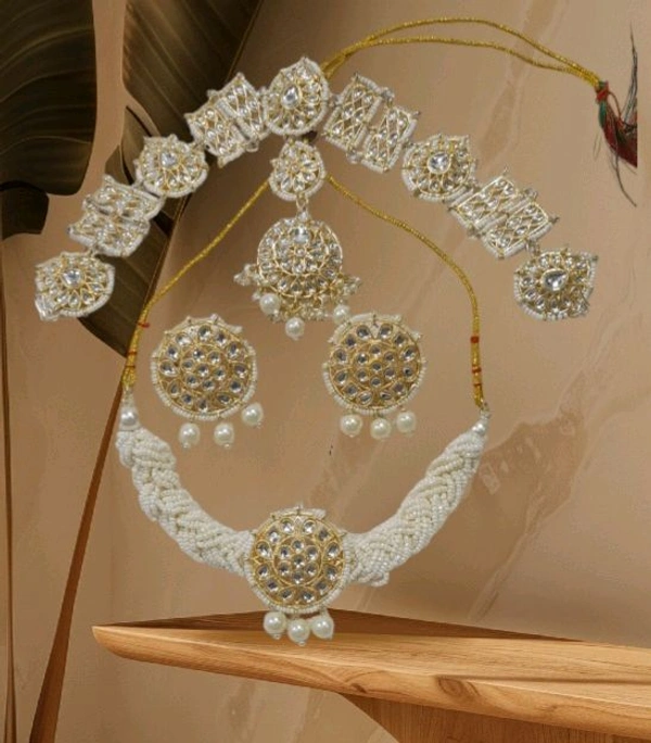Orignal Kundan And Puls Nackles With Matha Patti