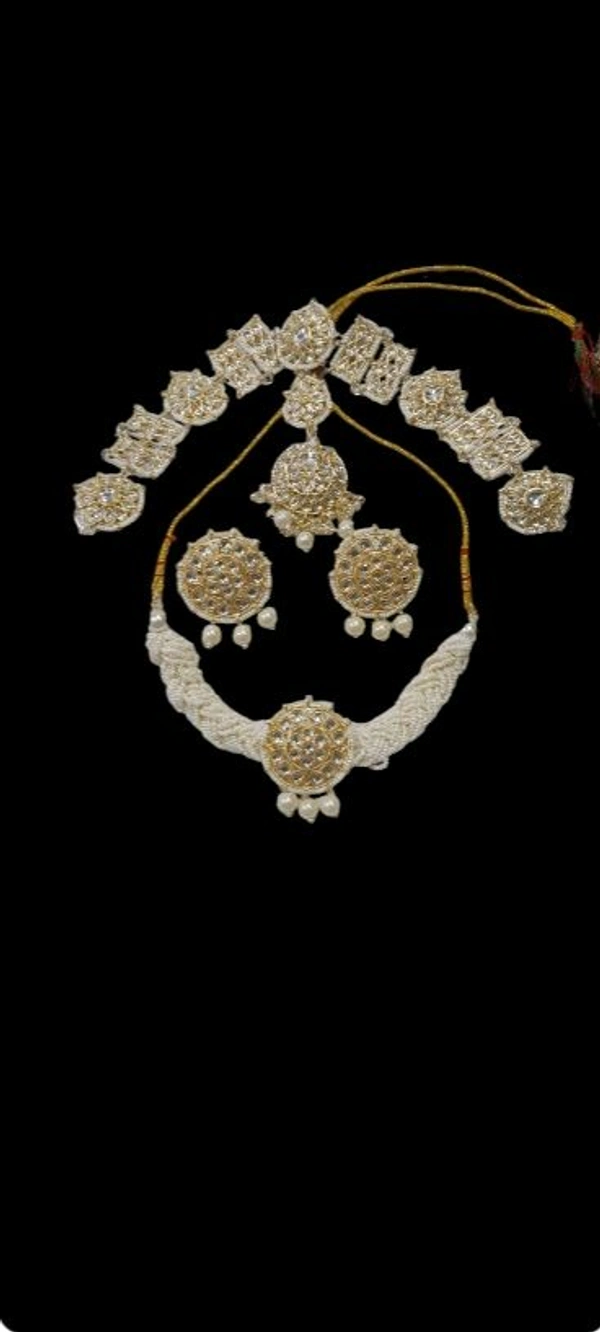 Orignal Kundan And Puls Nackles With Matha Patti