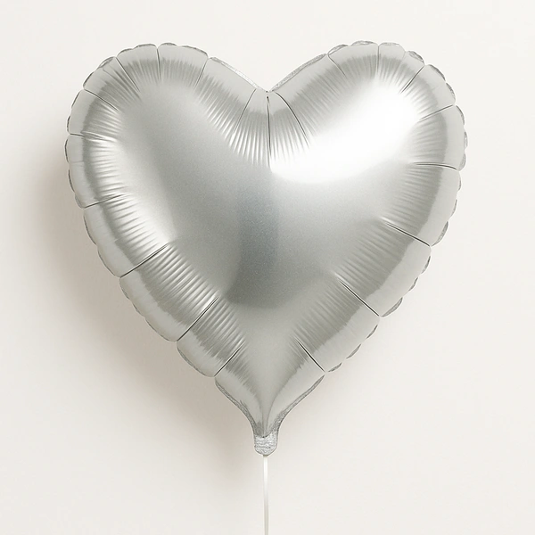 SILVER HEART FOIL BALLOON 18 INCH 