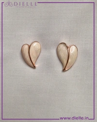 WHITE LOVE