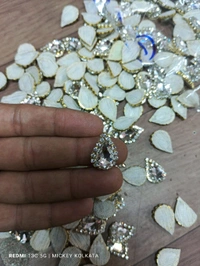 Original Pathar Single Chain White Crystal Buti - White, 25 Pcs
