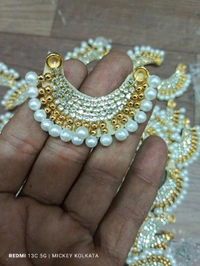 Arihant Moti Buti With Stone Chain  - White, 50 Pcs