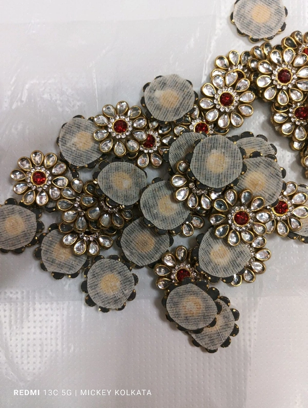 Hardik Beautiful Kundan Buti - Red, 50 Pcs