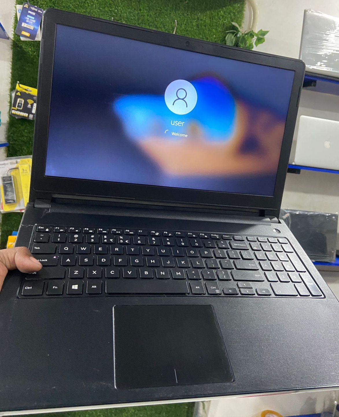 はっしー15.6DELL VOSTRO 3558 I3 DVD カメラ Dell Vostro 15 3558 Laptop - 2.2 GHz i5-5200U 16GB 256GB SSD