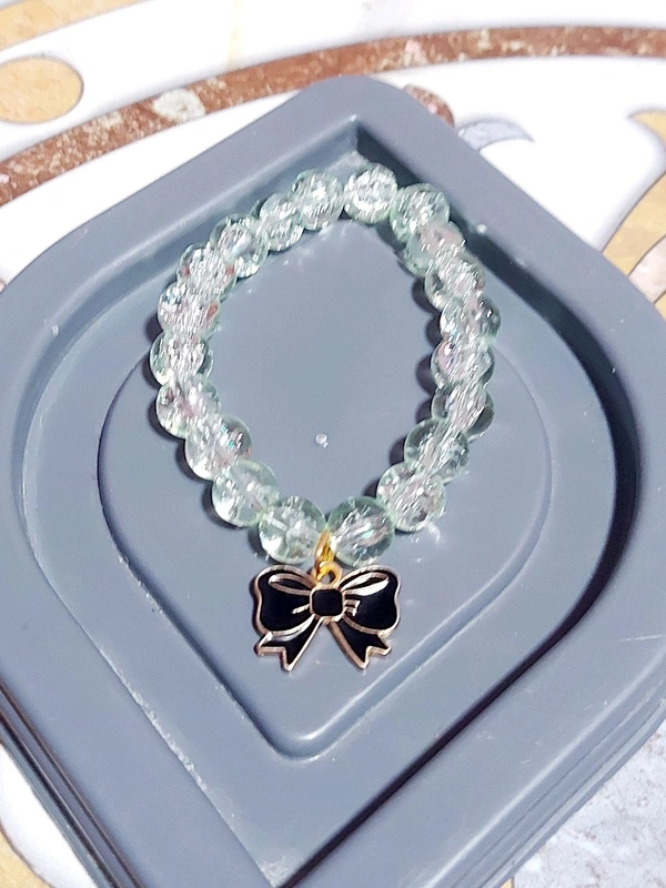 1bracelet
