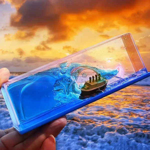 Fortune Cart Unsinkable Cruise Ship in a Box – Fluid Drift Bottle Toy for Desk & Home Decoration