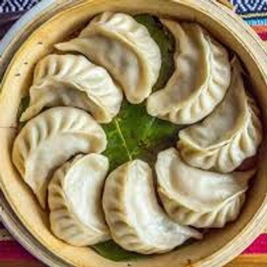 VEGGIE MOMOS