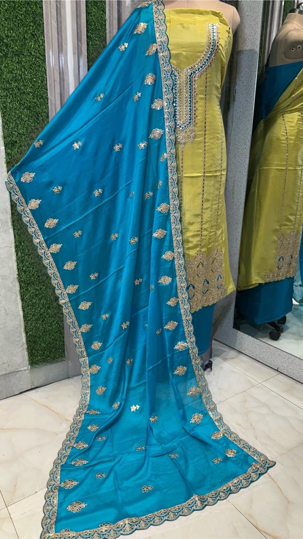 SAHELI AX54 UNSTITCHED SUIT FABRIC - FREE SIZE, PARROT GREEN