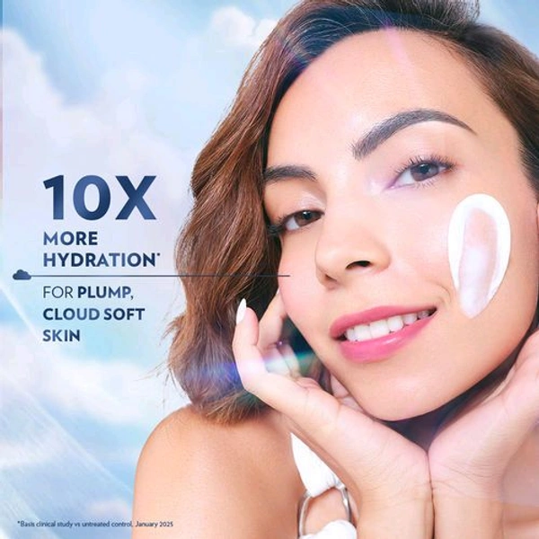 Vaseline Cloud Soft Non Sticky Light Moisturiser -100ml