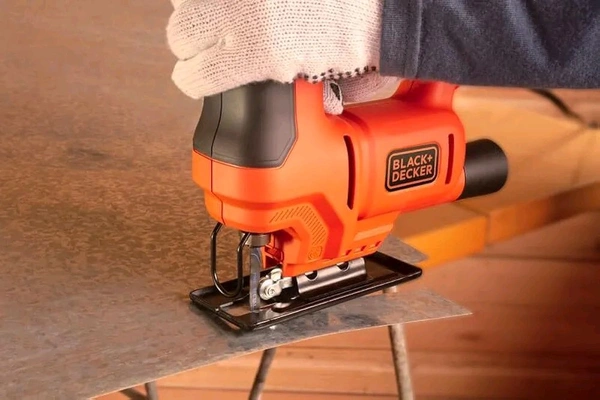 Black And Decker Jigsaw machine  - Red